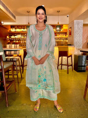 Modish White Pure Cotton Kurta plazzo With a Beautiful Dupatta