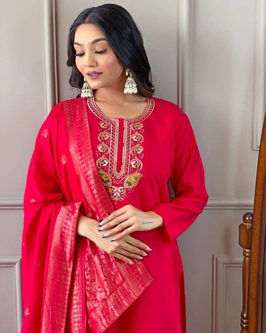 Charming Red Ethnic Kurta-Set