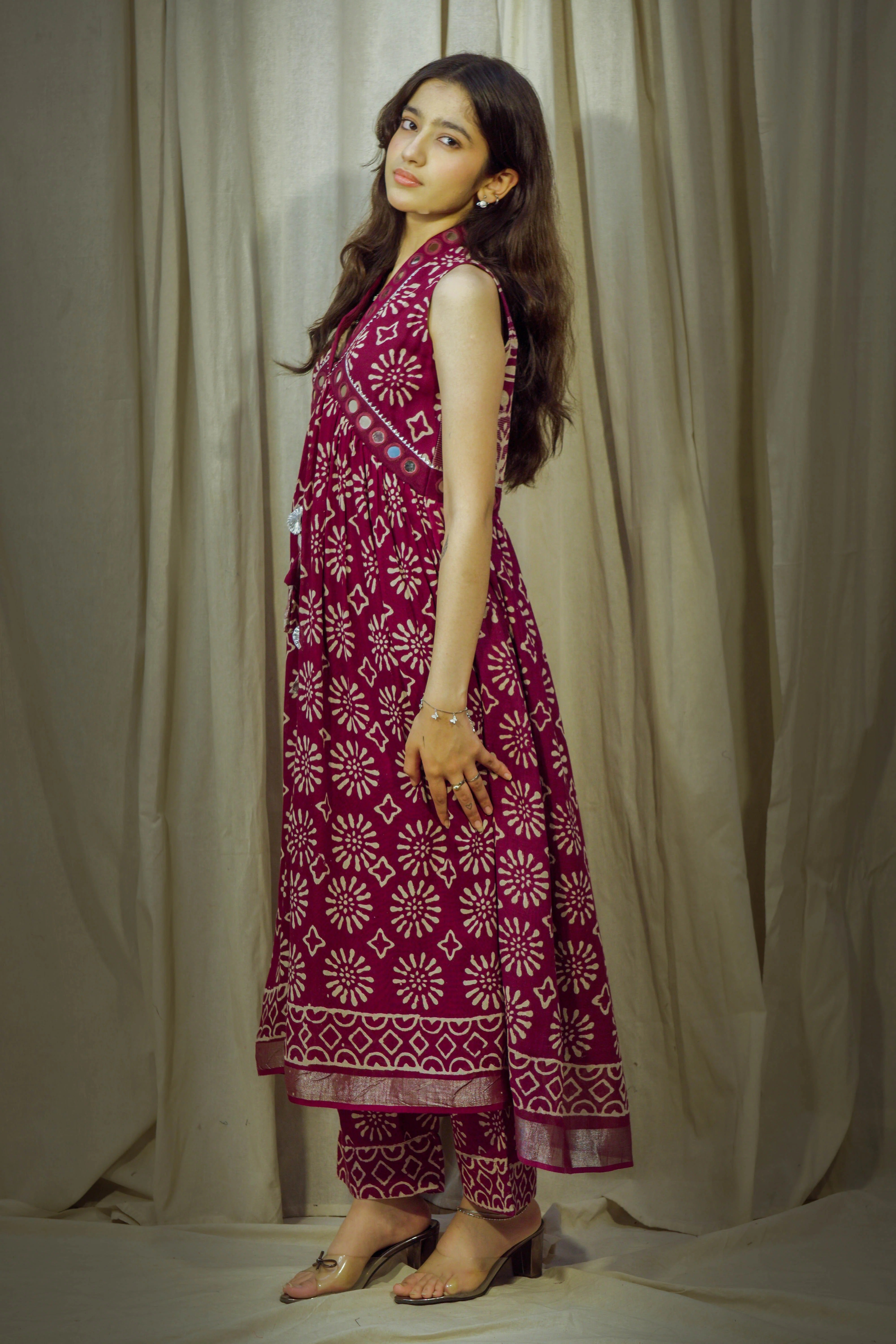 Radhika Mirrorwork Linen Kurta Set