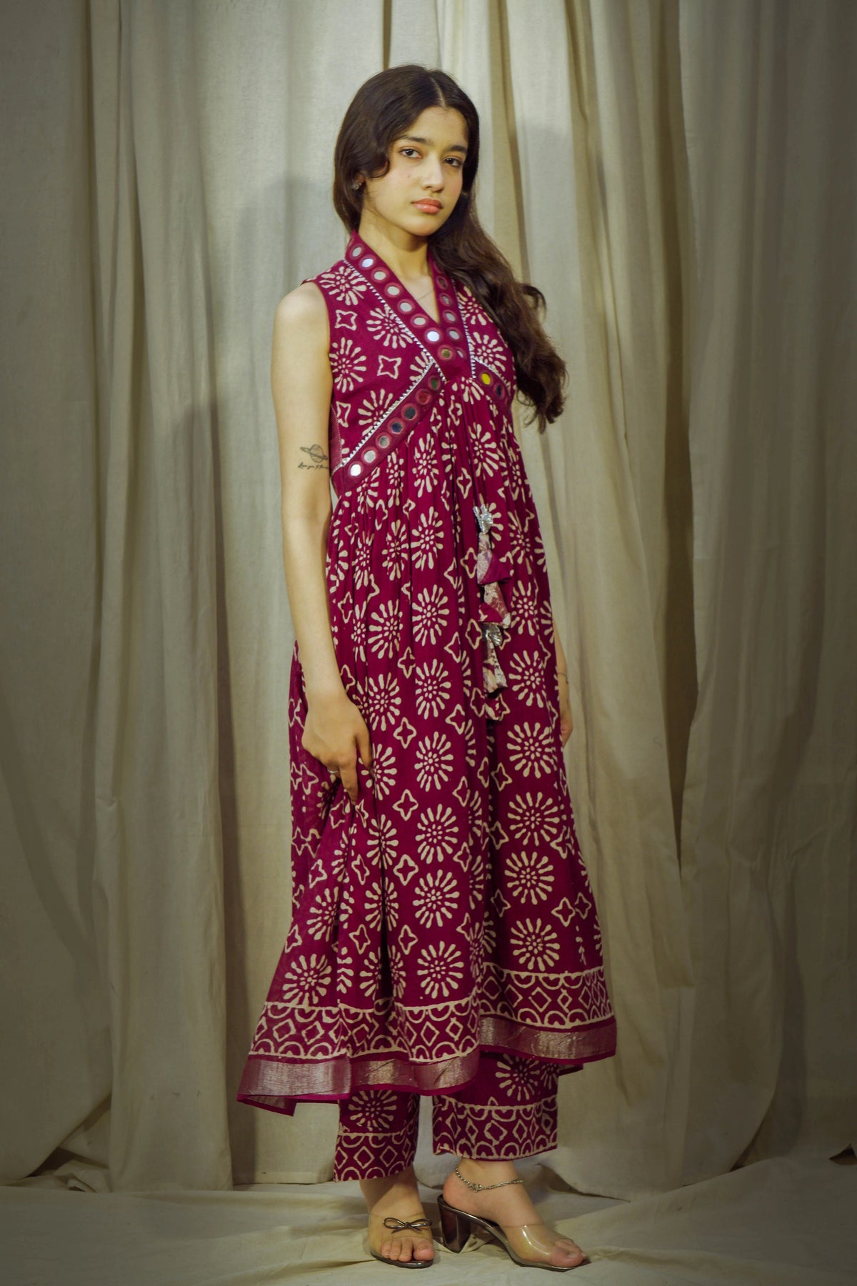 Radhika Mirrorwork Linen Kurta Set