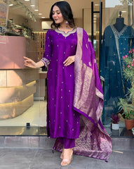 Luxurious Purple Ethnic Kurta-Set