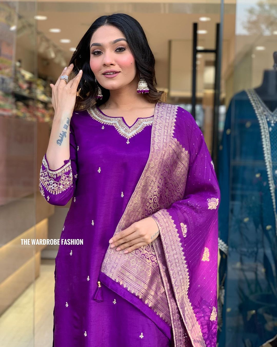 Luxurious Purple Ethnic Kurta-Set