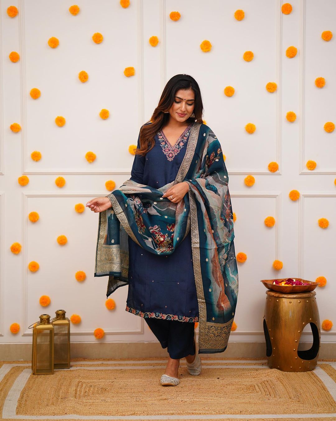 Stunning Rama Ethnic Kurta-Set