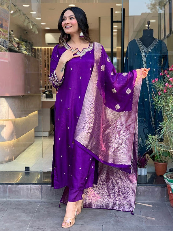 Luxurious Purple Ethnic Kurta-Set