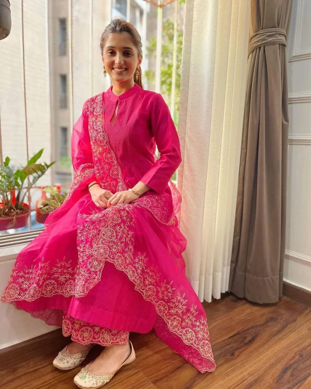 Graceful Pink Ethnic Kurta-Set