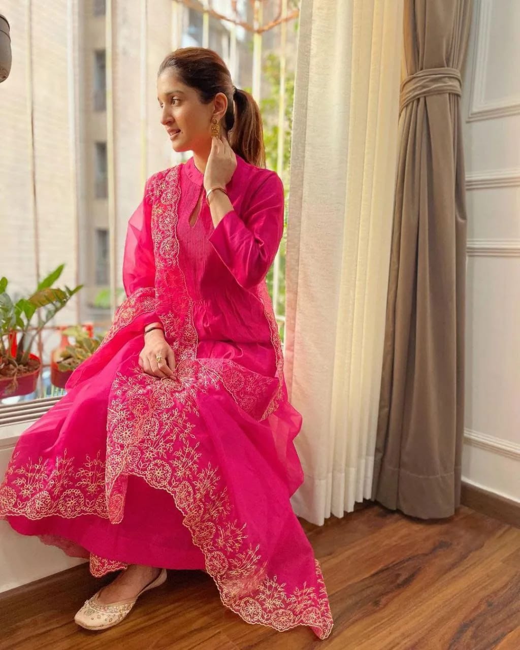 Graceful Pink Ethnic Kurta-Set