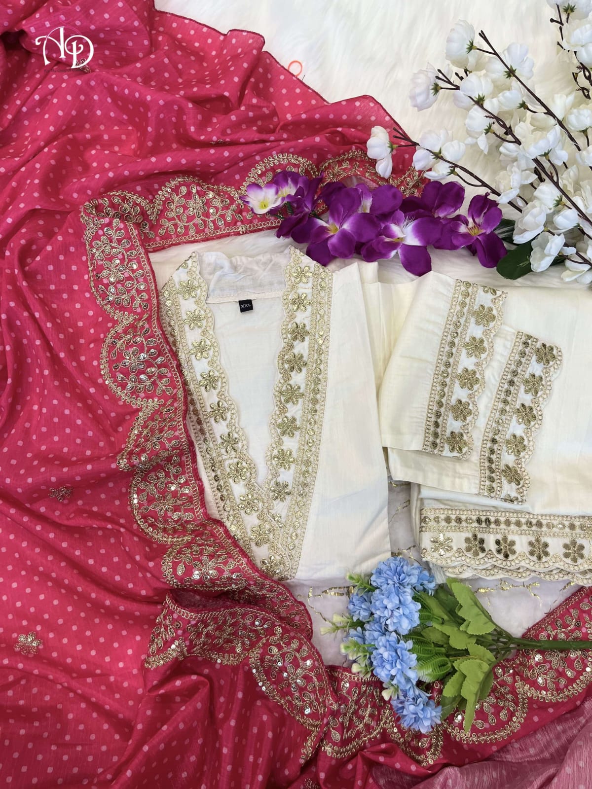 Pleasurable White Ethnic Kurta-Set