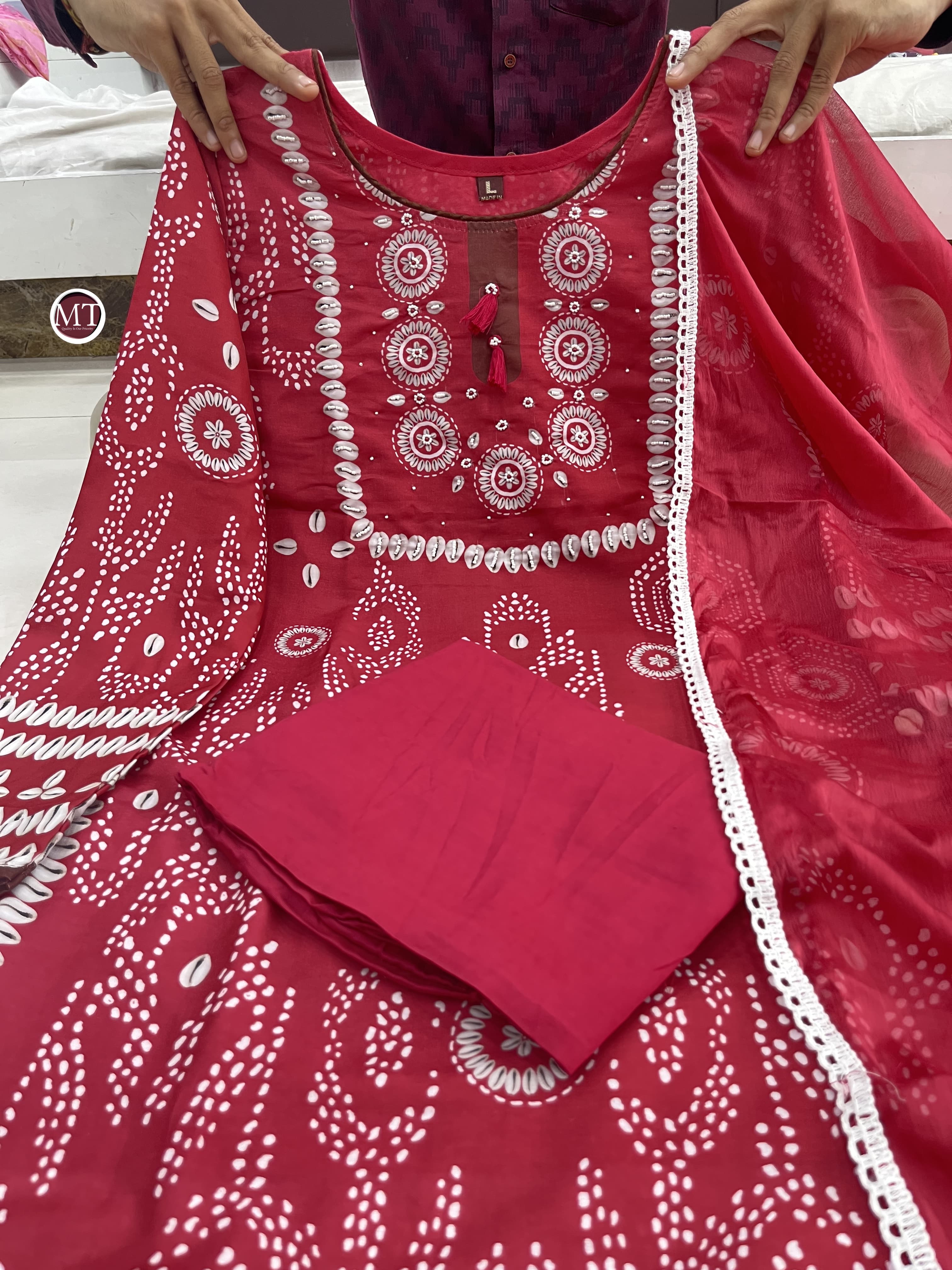 Glitzy Red Ethnic Kurta-Set