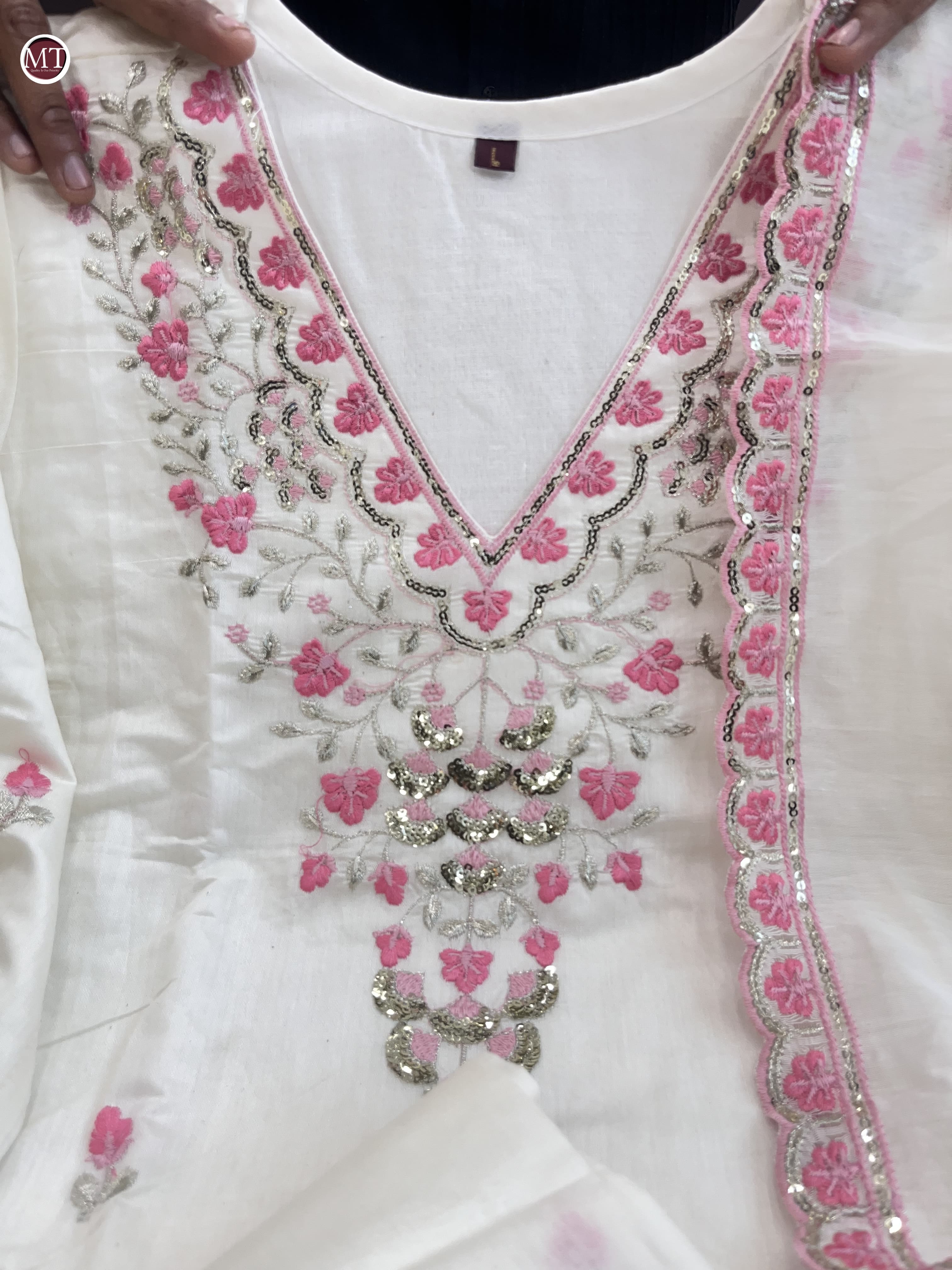 Luxurious Pink Ethnic Kurta-Set