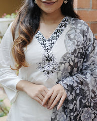 Graceful White Ethnic Kurta-Set