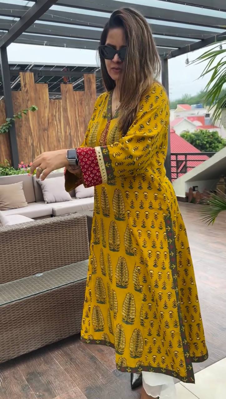 Minaxi Ajrakh Print Cotton Kurta